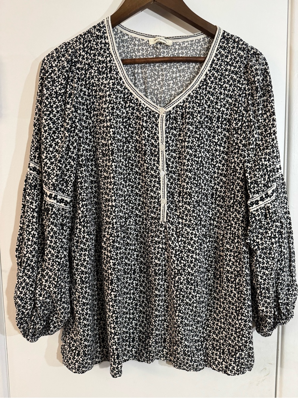Max Studio Black & White Printed V-Neck Peasant Tunic